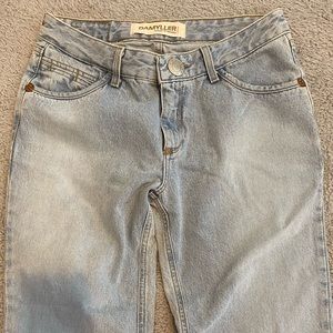 Brazilian straight leg jeans white wash